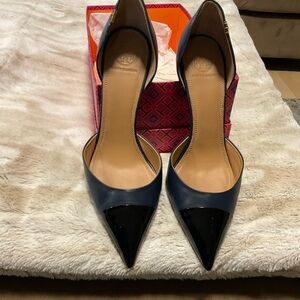 Tory Burch Penelope cap toe D’orsay pump